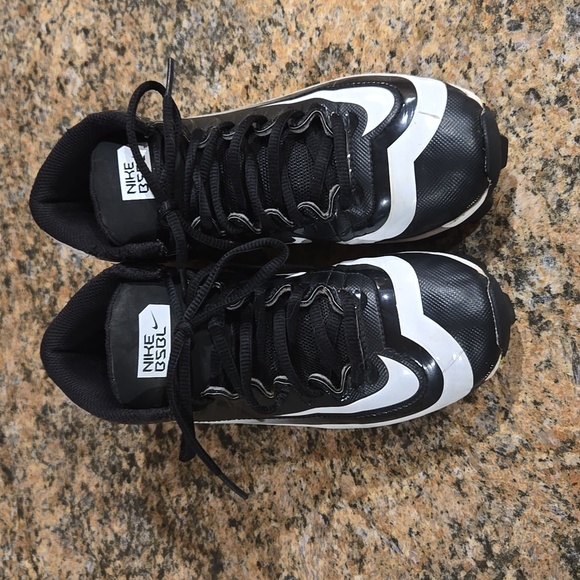 Boys Nike Hurrache Baseball Cleats Size 3.5 - Picture 2 of 7